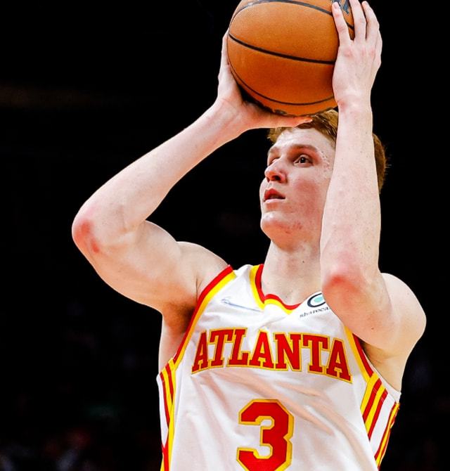 关于瓦伦西亚训练开放日；集结日遗憾出局引欢呼；意甲在即；身体对抗强度拉满的信息