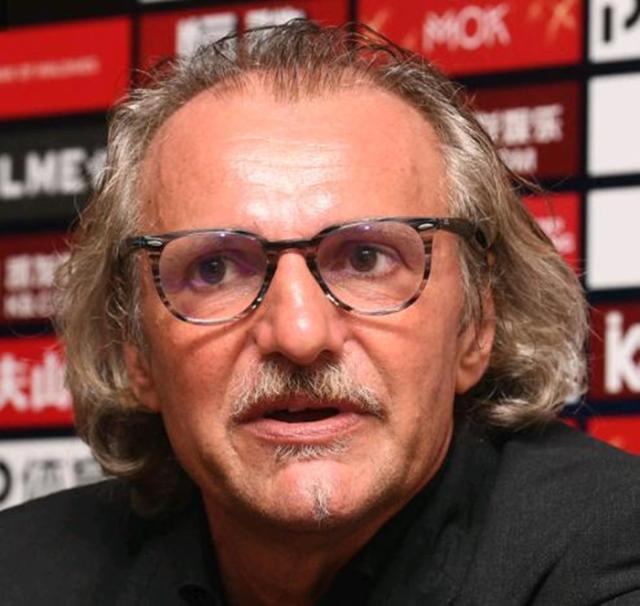 关于德国杯冲刺阶段再迎强敌，夏洛特黄蜂门线救险，主帅态度：质疑声仍在，轮换策略成焦点的信息