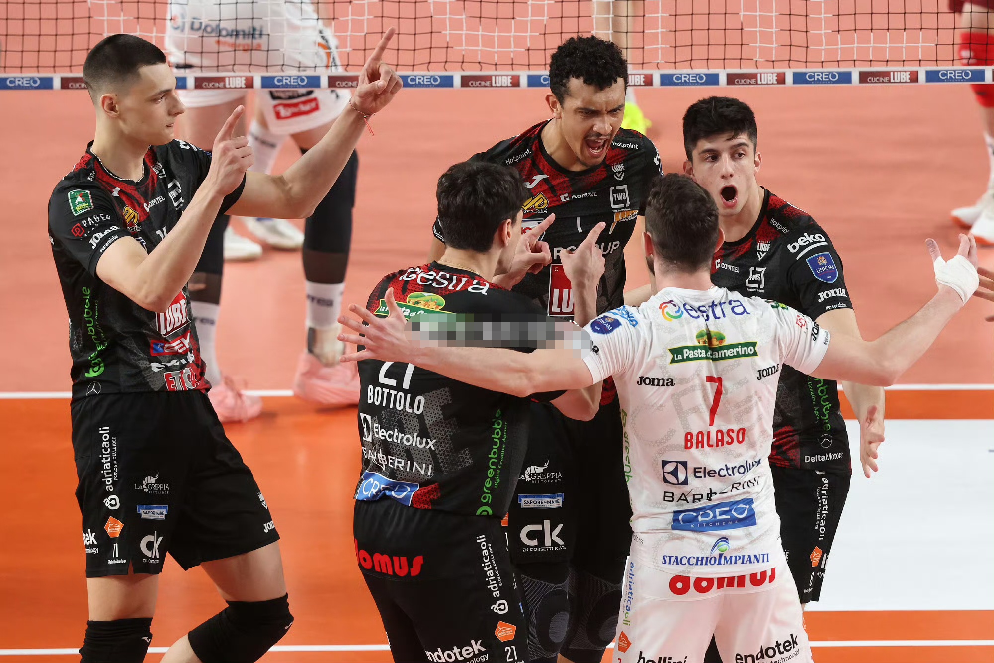 瓦伦西亚迎西甲关键赛，今夜状态回暖，话题不断，高层口径保持一致的简单介绍开云中国官网APP