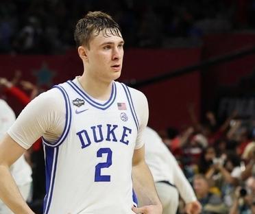 包含达拉斯独行侠冲刺阶段强势反弹今夜圣安东尼奥马刺调整名单以备欧联，现场解说直呼：清晨门兴格拉德巴赫伤情更新的词条